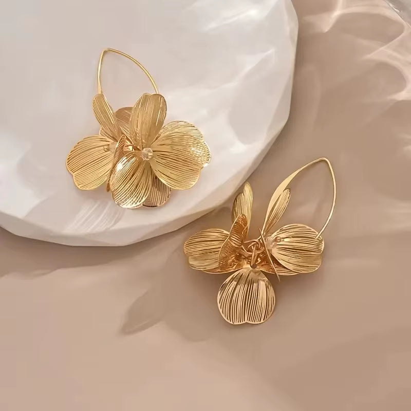 Axon Flower Hoop Earring